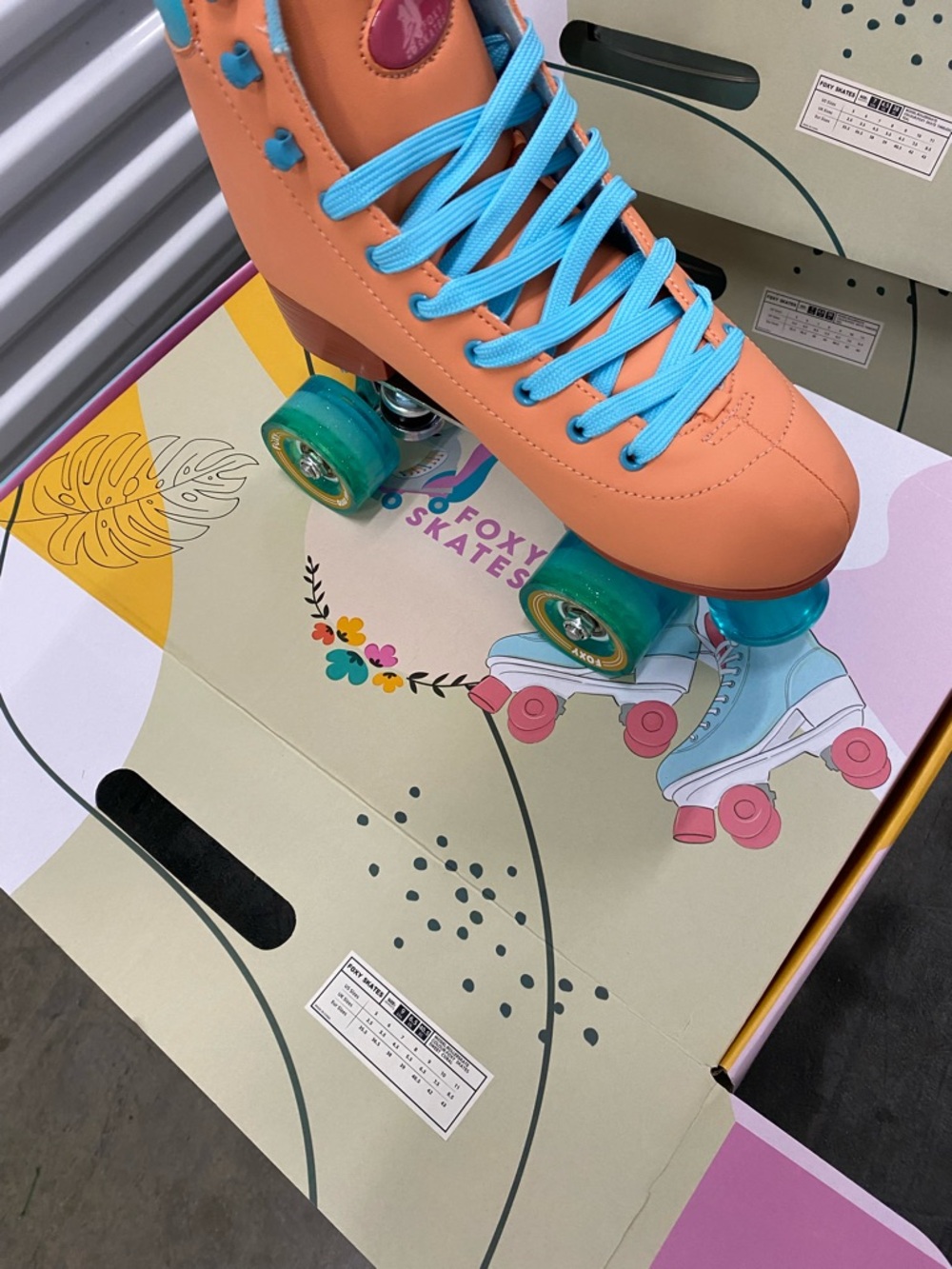 New Foxy Skates - Picture 10 of 16